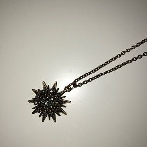 Star burst shape necklace